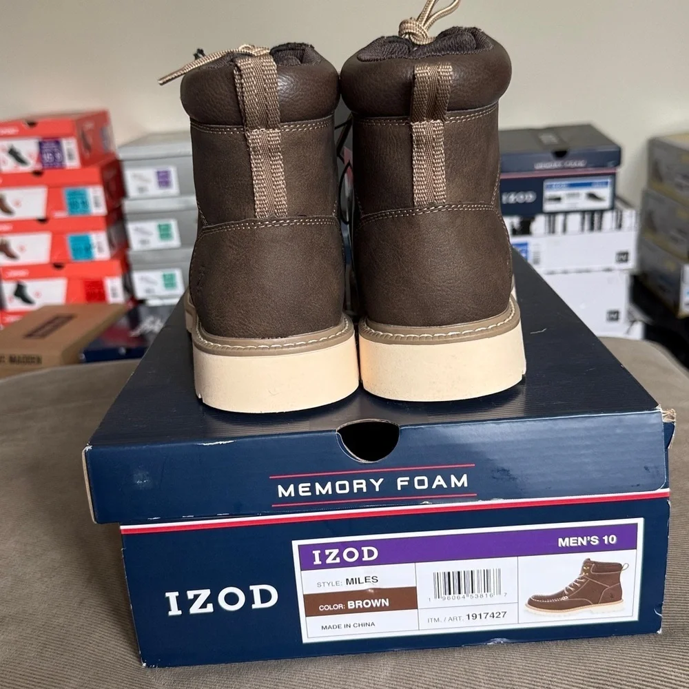 NIB Izod Miles lace-up boot